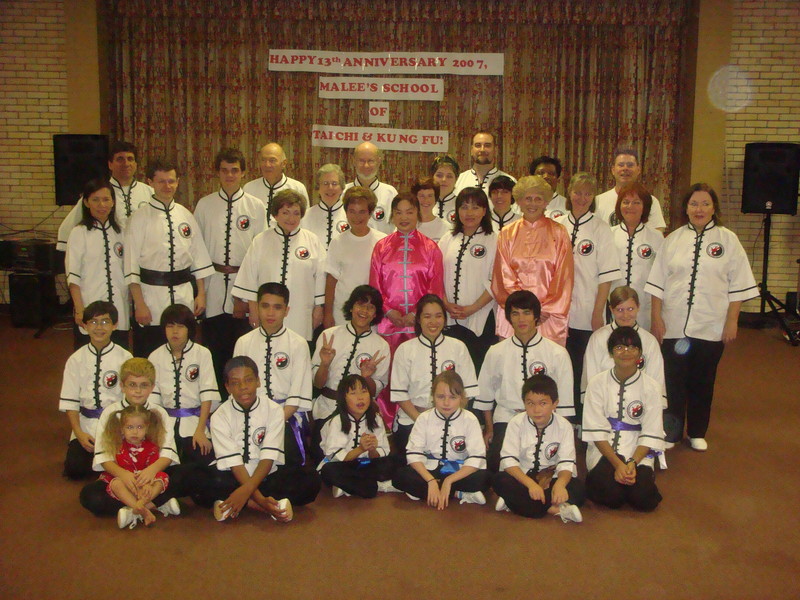 Image: /media/?path=/sports/Kung Fu/2007-10-06 Malee's School's 13 Anniversary/20071006-140418-0.jpg